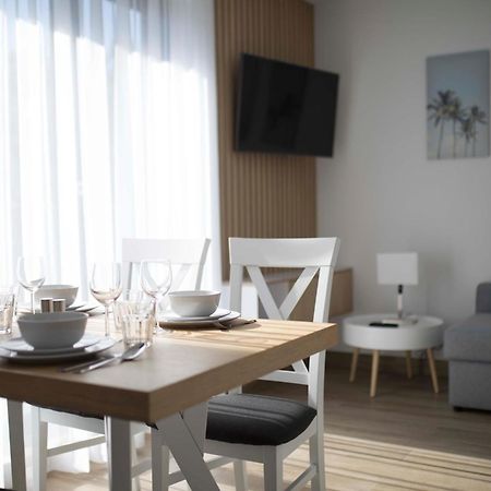 Willa Przy Porcie - Apartamenty Z Aneksami Kuchennymi Ustka Luaran gambar