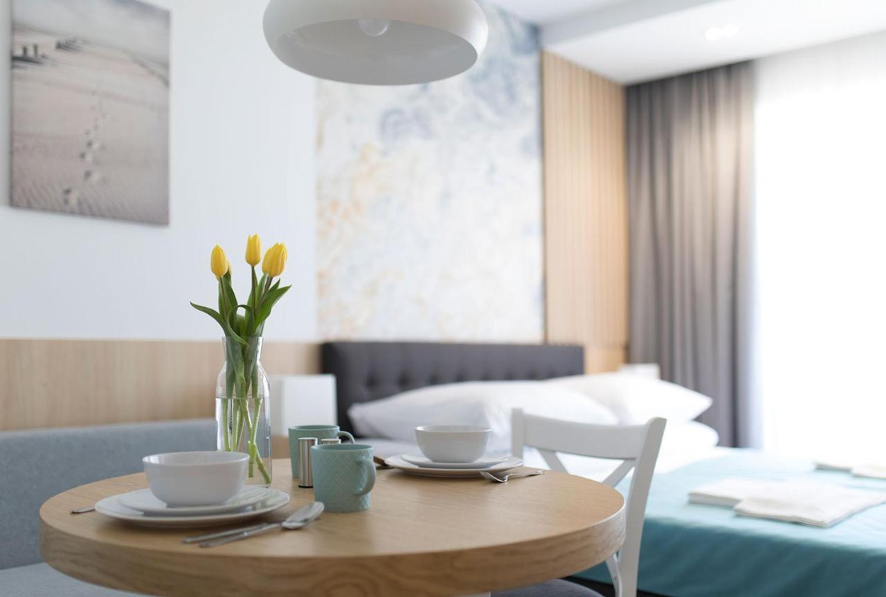 Willa Przy Porcie - Apartamenty Z Aneksami Kuchennymi Ustka Luaran gambar