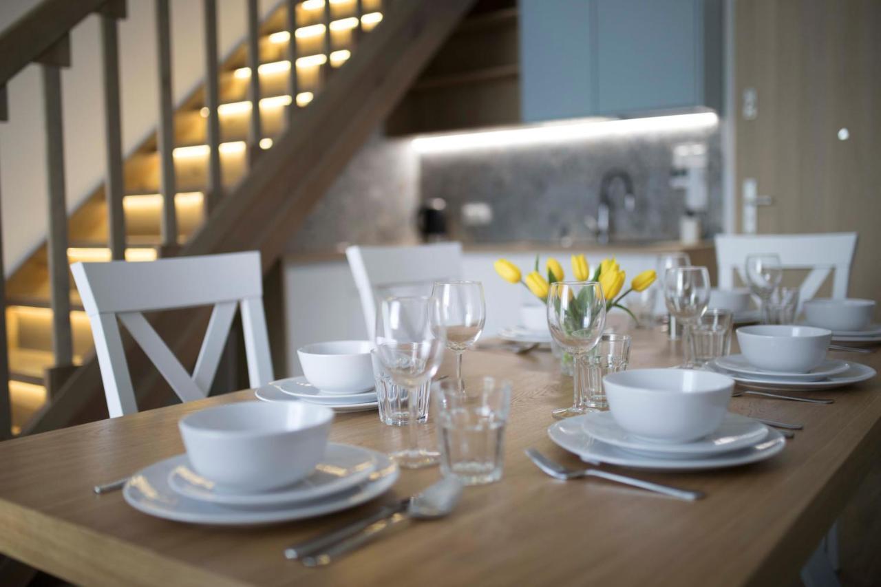 Willa Przy Porcie - Apartamenty Z Aneksami Kuchennymi Ustka Luaran gambar
