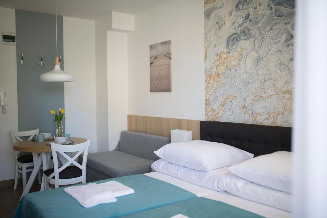 Willa Przy Porcie - Apartamenty Z Aneksami Kuchennymi Ustka Luaran gambar