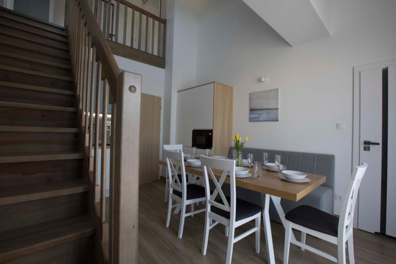 Willa Przy Porcie - Apartamenty Z Aneksami Kuchennymi Ustka Luaran gambar