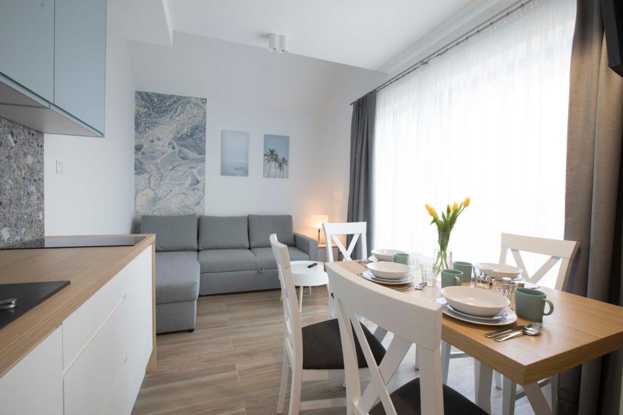 Willa Przy Porcie - Apartamenty Z Aneksami Kuchennymi Ustka Luaran gambar