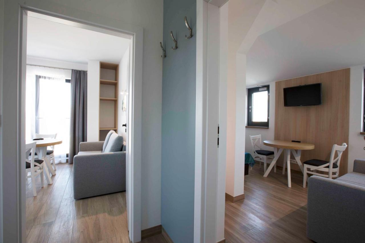 Willa Przy Porcie - Apartamenty Z Aneksami Kuchennymi Ustka Luaran gambar