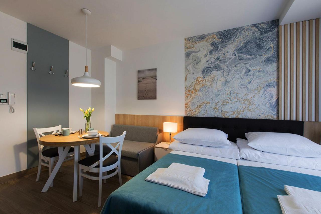 Willa Przy Porcie - Apartamenty Z Aneksami Kuchennymi Ustka Luaran gambar