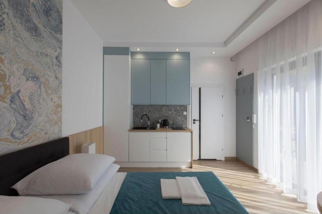 Willa Przy Porcie - Apartamenty Z Aneksami Kuchennymi Ustka Luaran gambar